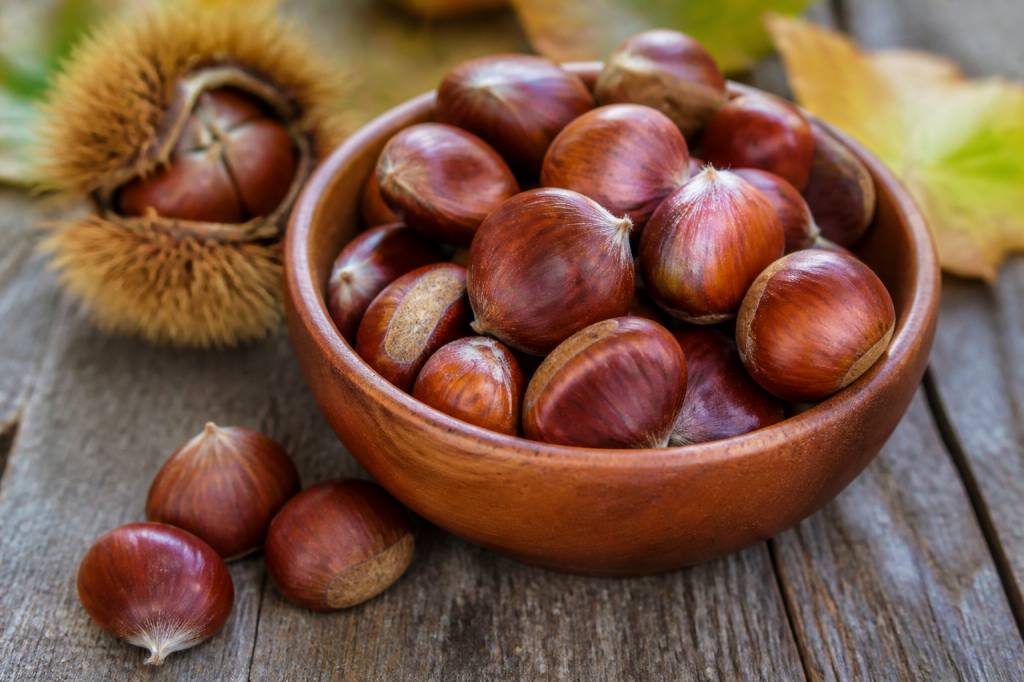 Bienfaits des châtaignes : propriétés nutritionnelles et effets sur la santé Bienfaits des châtaignes : propriétés nutritionnelles et effets sur la santé